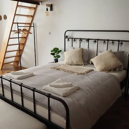 Luxury In Heart Of *